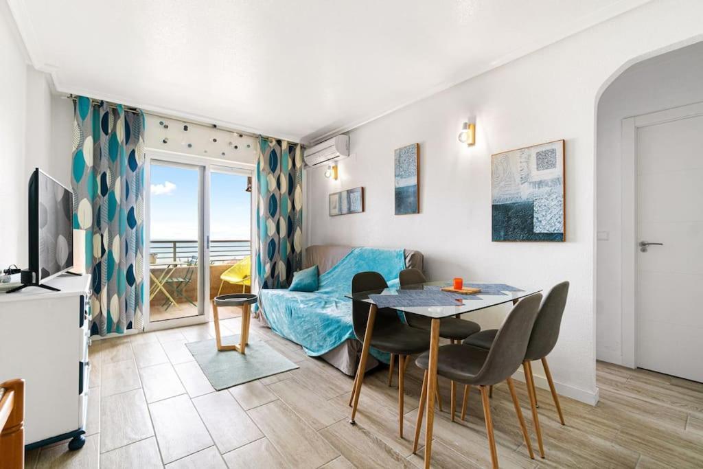 50 Shades Of Blue Apartment